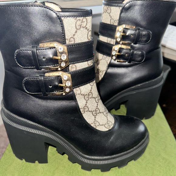 Womens Gucci Ankle Boot With Buckles - Picture 3 of 5
